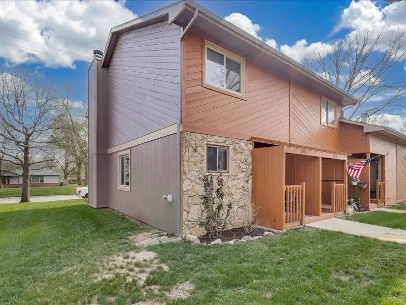 1530 N Smith Cir, Wichita, KS 67212 - #2