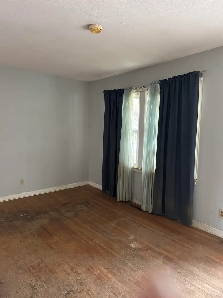 2620 S Santa Fe, Wichita, KS 67216 - #2