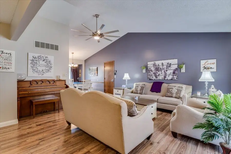 1312 E Warren Ave, Derby, KS 67037 - #2