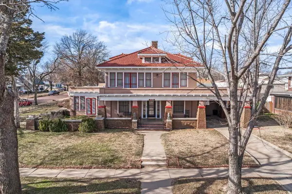 905 N 2nd St, Arkansas City, KS 67005