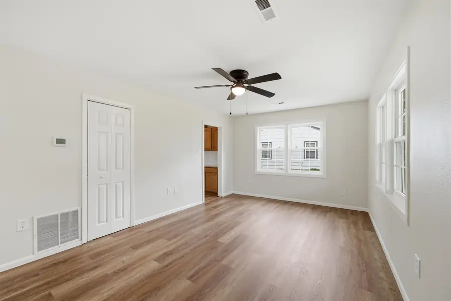 4633 S Hemlock Ave, Wichita, KS 67216 - #3