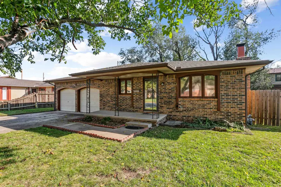 1910 N Mount Carmel Ave, Wichita, KS 67203 - #2