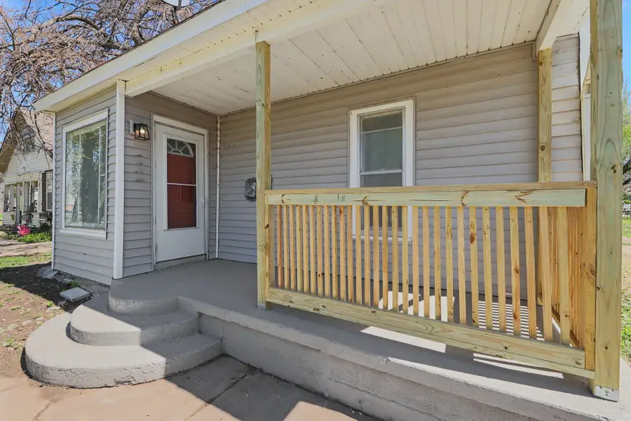 308 Spruce St, Halstead, KS 67056 - #3