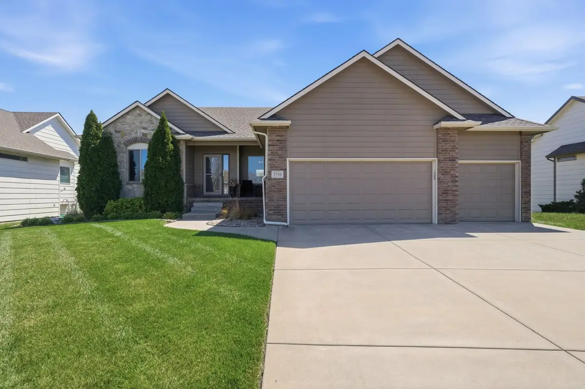 2710 N Woodridge St, Wichita, KS 67226 - #1