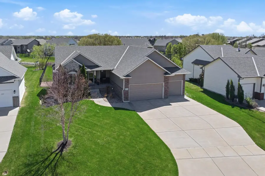 2710 N Woodridge St, Wichita, KS 67226 - #2