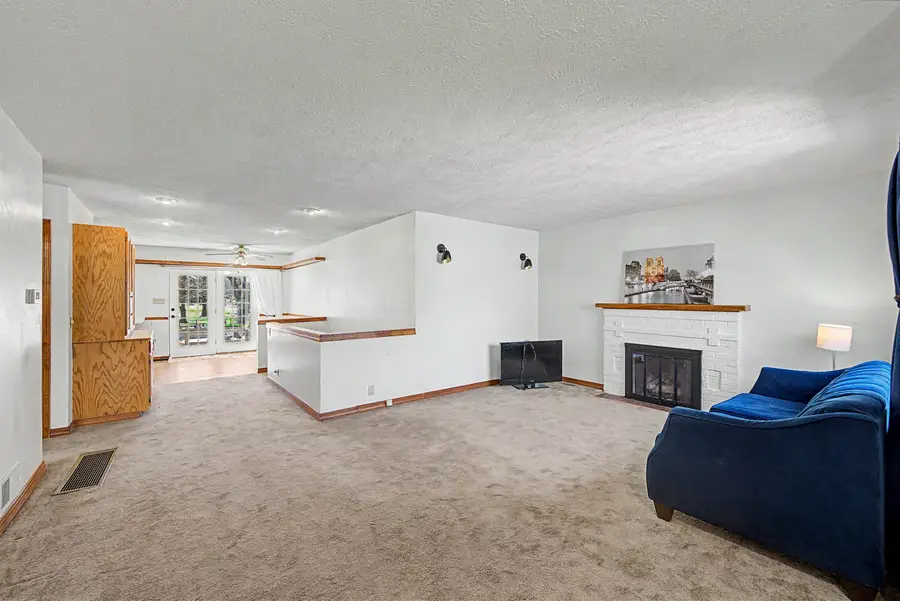 1008 Funston St, Salina, KS 67401 - #3