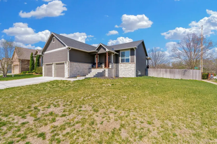 3122 E Sunflower Dr, Derby, KS 67037 - #2