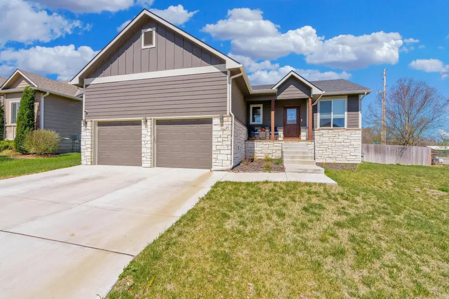 3122 E Sunflower Dr, Derby, KS 67037 - #3