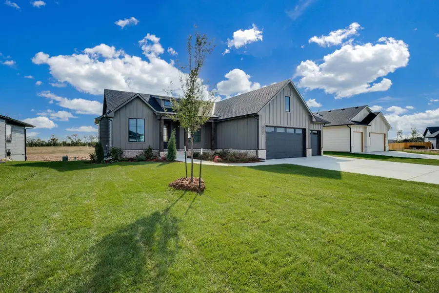 3437 S Linden, Wichita, KS 67210 - #2