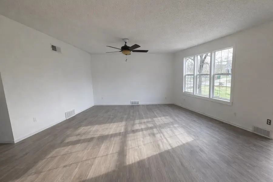 428 N Meridian Ave, Wichita, KS 67203 - #3