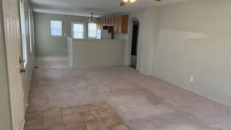 923 W Walnut St, Salina, KS 67401 - #3