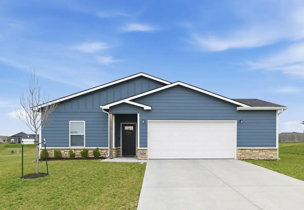 7429 E Pheasant Ridge St, Wichita, KS 67226 - #1