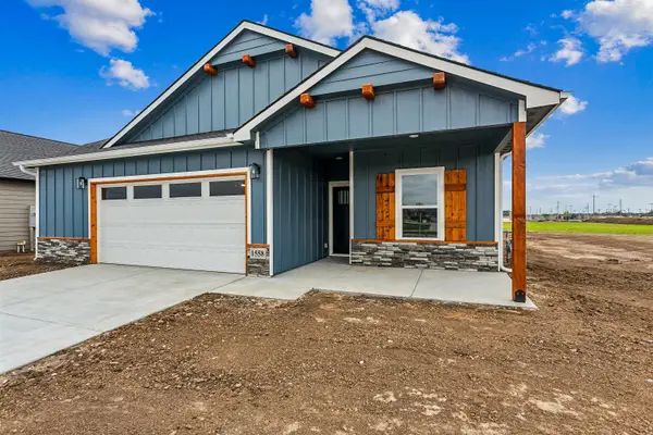 1558 N Emerald Valley Dr., Mulvane, KS 67110