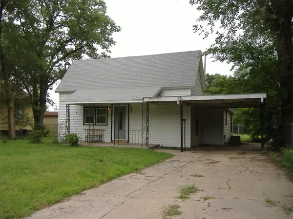 605 W Avene A, Hutchinson, KS 67501