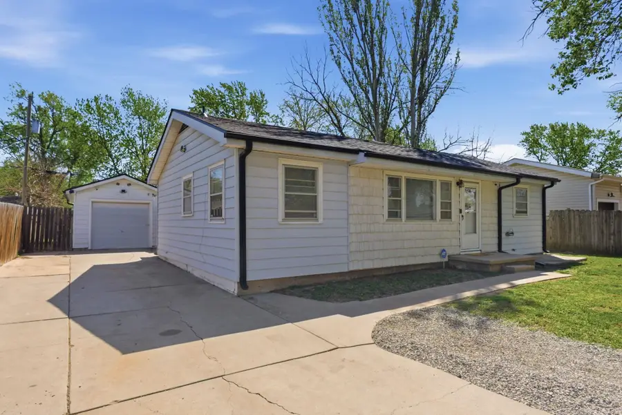 3228 S Saint Paul Ave, Wichita, KS 67217 - #3