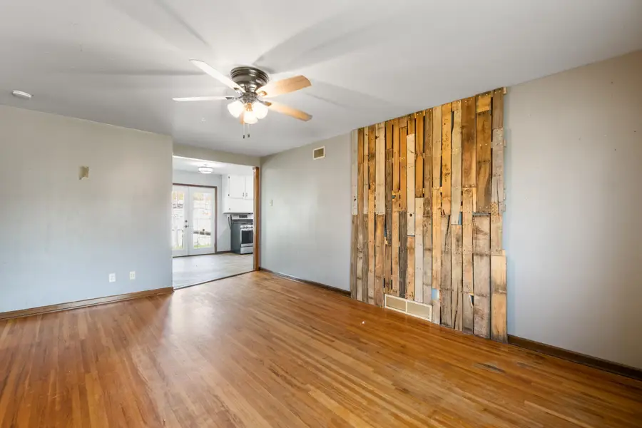 2331 S Dellrose St, Wichita, KS 67218 - #3