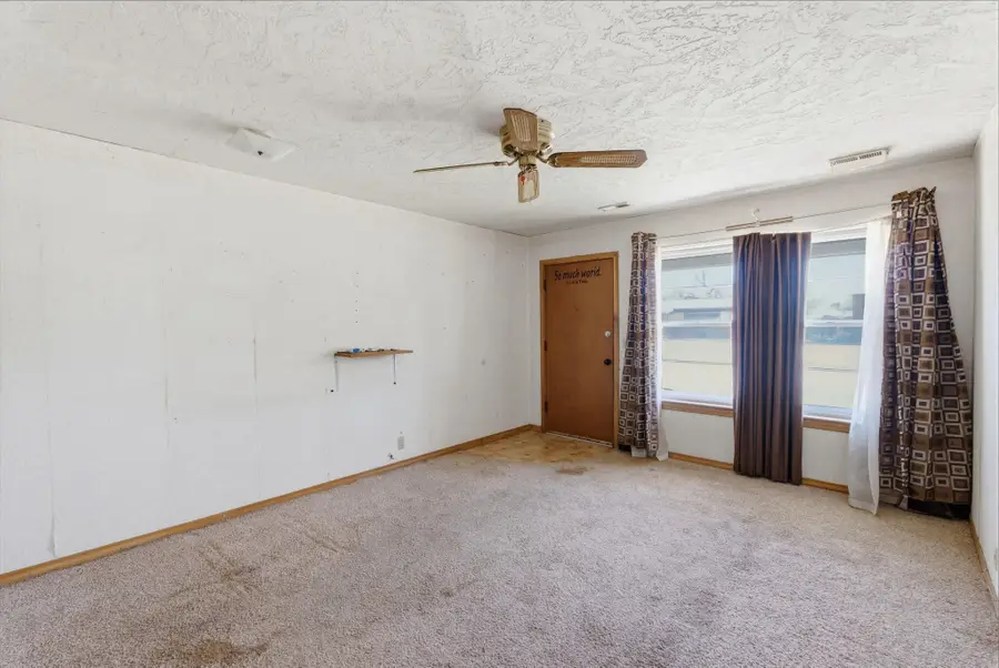 2307 S Hiram St, Wichita, KS 67213 - #3