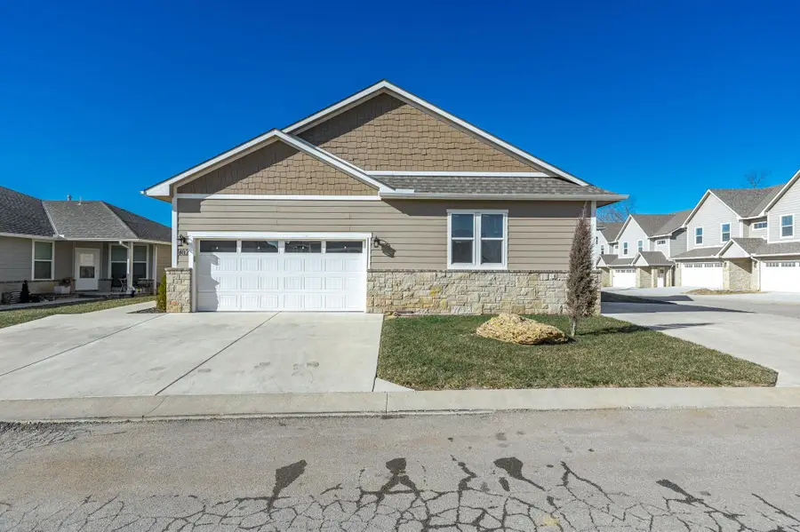 331 N 127th St E Bldg 27/402, Wichita, KS 67206 - #2