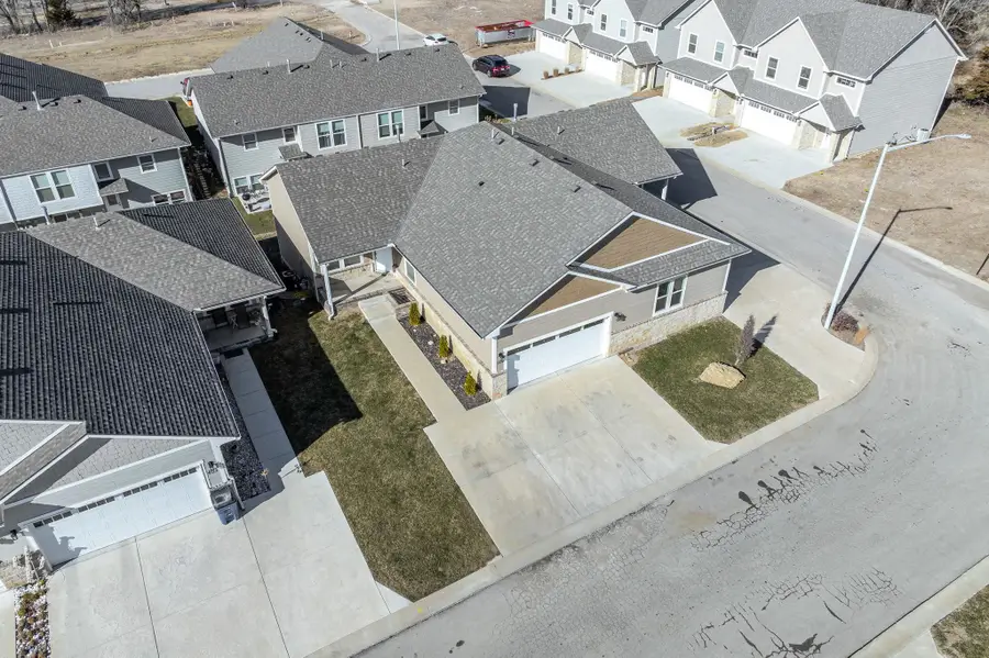 331 N 127th St E Bldg 27/402, Wichita, KS 67206 - #3