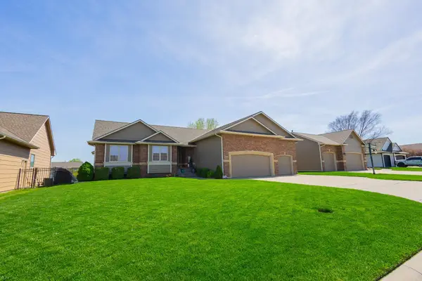 4005 N Lake Ridge Ct., Wichita, KS 67205