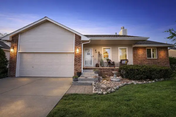 174 S Maple Dunes Ct, Wichita, KS 67235