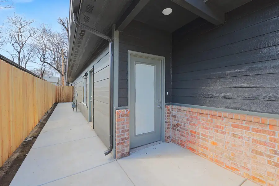423 S All Halllows Unit 100, Wichita, KS 67213 - #3