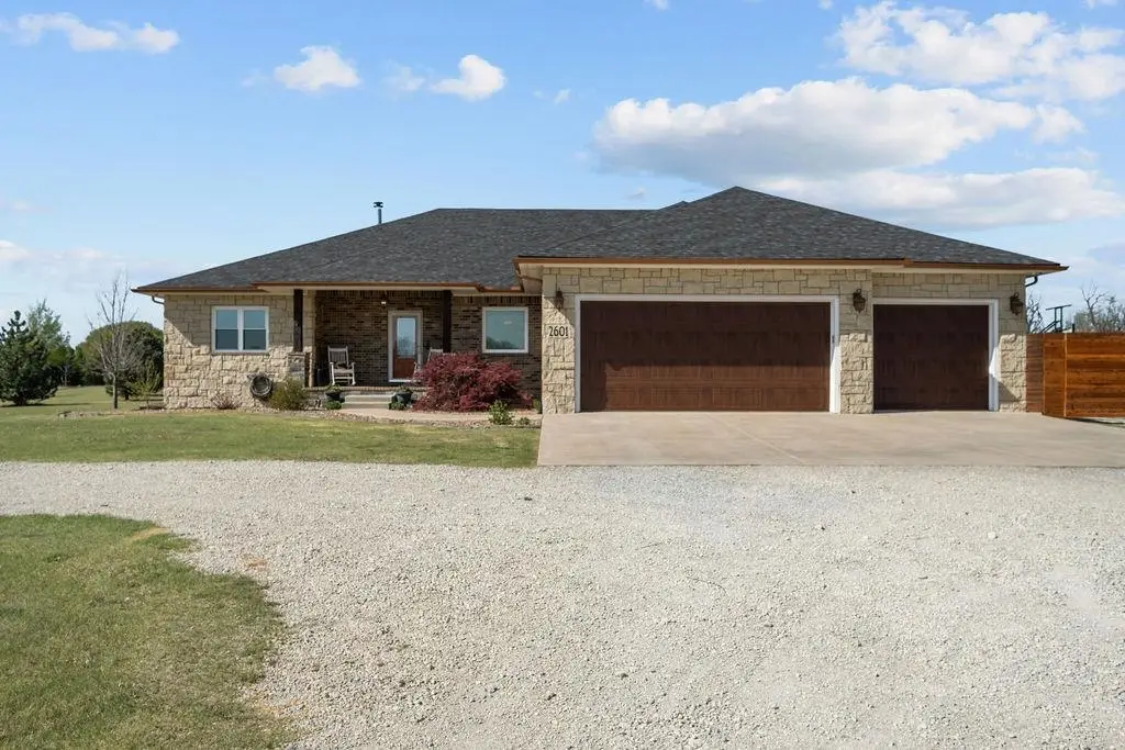 2601 S Brookmeadow Dr, Garden Plain, KS 67050 - #1