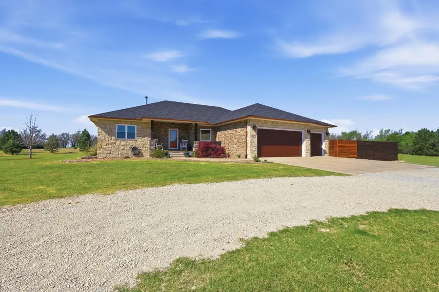 2601 S Brookmeadow Dr, Garden Plain, KS 67050 - #2