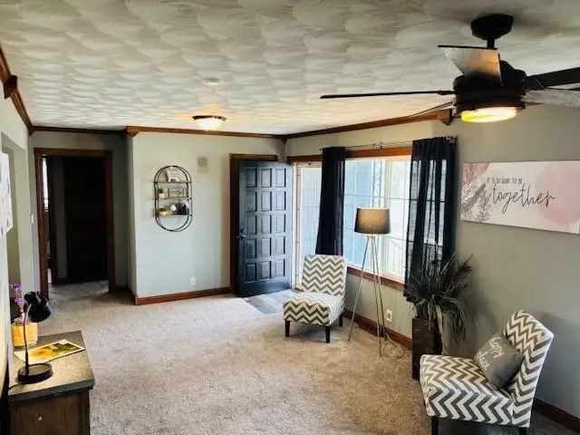 1201 Vassar Dr, Salina, KS 67401 - #3