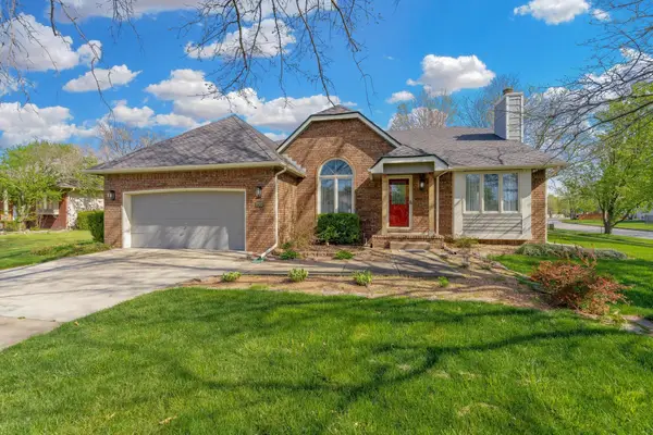 9502 W Brookridge Cir, Wichita, KS 67205