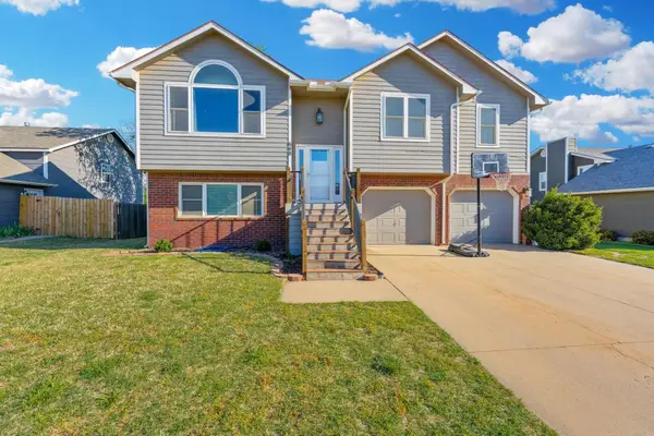 648 E Jayhawk Dr, Cheney, KS 67025