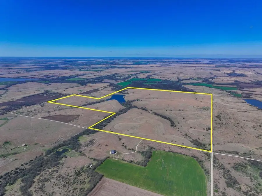 000 92nd Rd, Burden, KS 67019 - #2