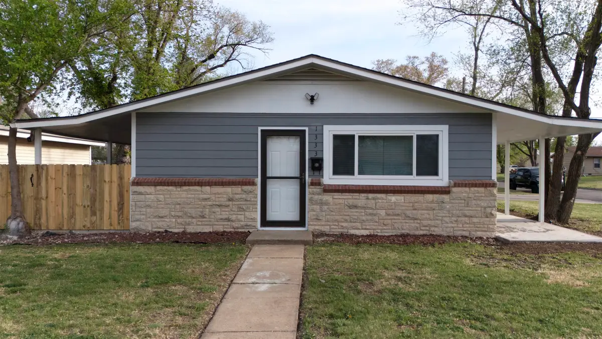 1333 Pawnee Ave, Salina, KS 67401 - #1