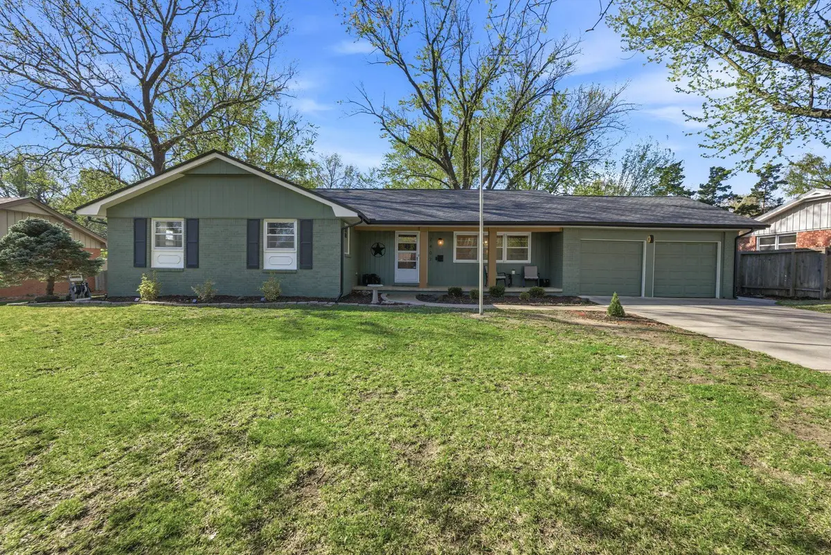 7407 E Plaza Ln, Wichita, KS 67206-2127 - #1