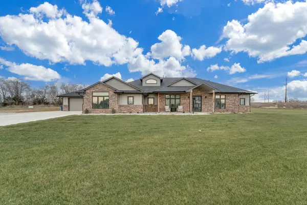 104 N Estes St, Garden Plain, KS 67050