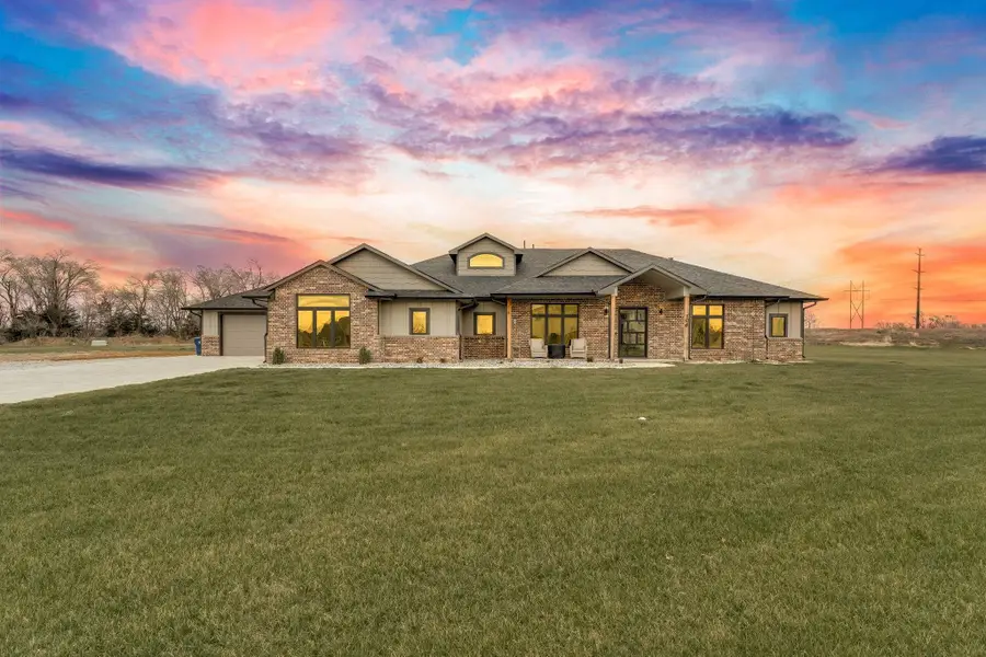 104 N Estes St, Garden Plain, KS 67050 - #2