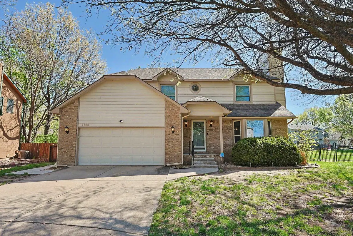 1129 N Manchester Ct, Wichita, KS 67212 - #1