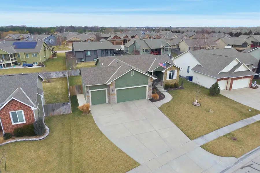 4101 N Lake Ridge St, Wichita, KS 67205 - #2