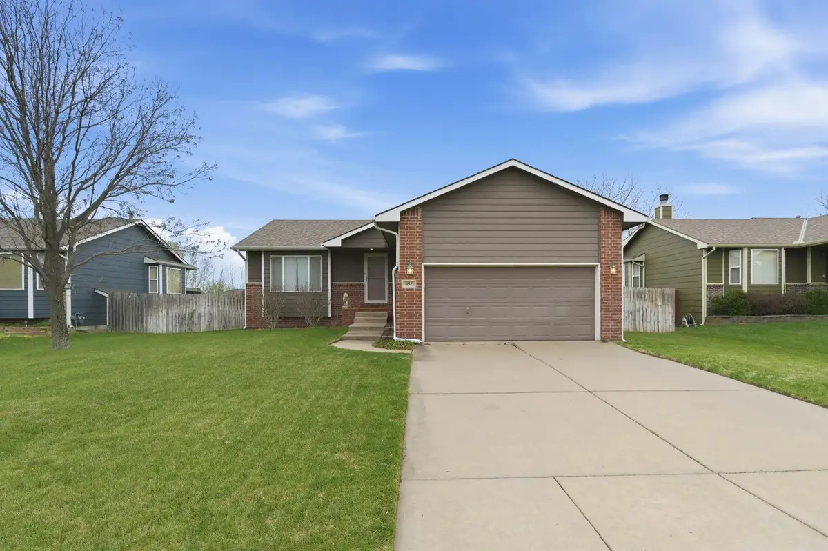 652 E Plantation Rd, Maize, KS 67101 - #1