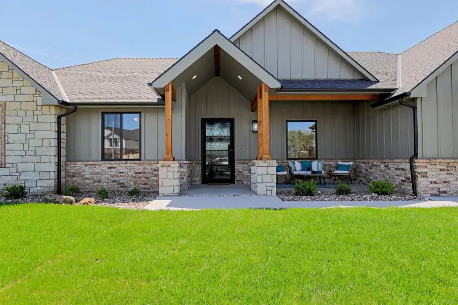 115 N Estes St, Garden Plain, KS 67050 - #3