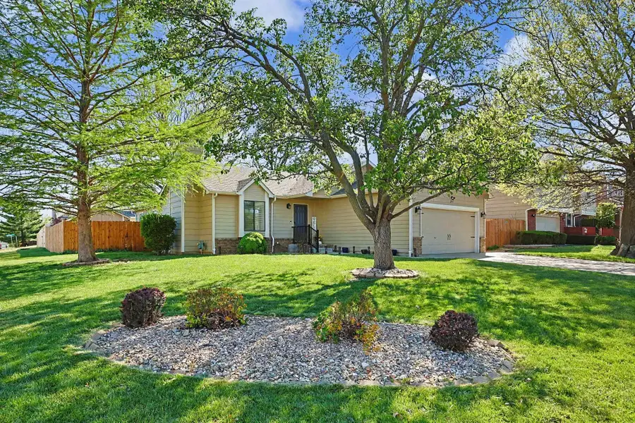 251 E Catalpa Ct, Derby, KS 67037 - #2