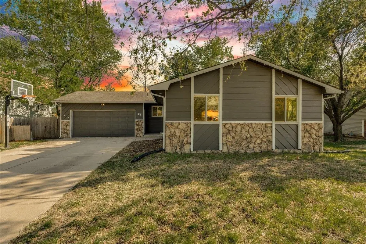 21 Shenandoah Dr., Goddard, KS 67052-9418 - #1