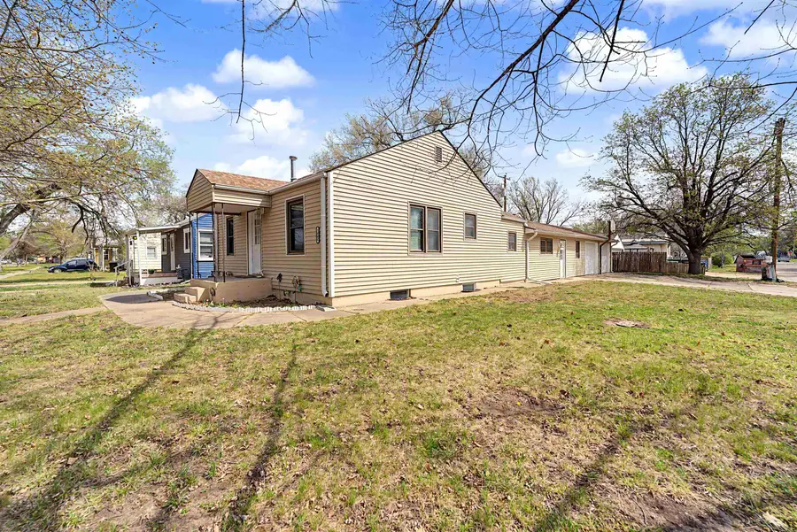 1000 N 11th St, Salina, KS 67401 - #3