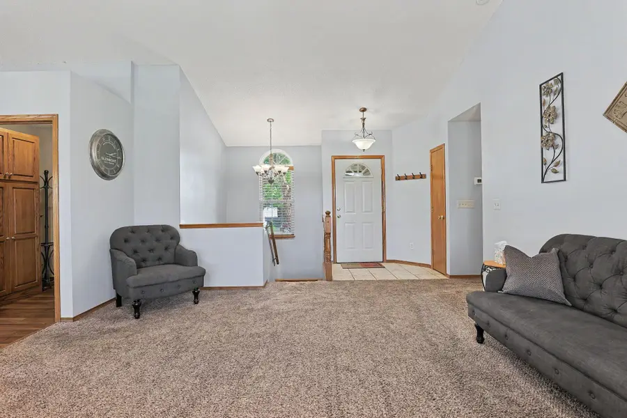 9230 W Meadow Knoll Ct, Wichita, KS 67205 - #3