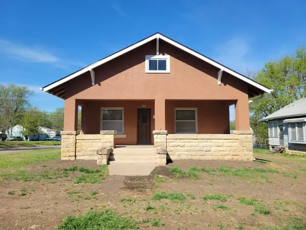 224 S Blaine St, Wellington, KS 67152