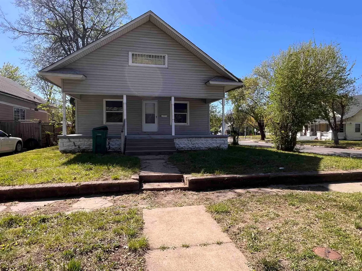 257 N Poplar Ave, Wichita, KS 67214 - #1