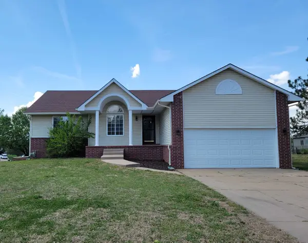 610 Sykes Rd, Wellington, KS 67152