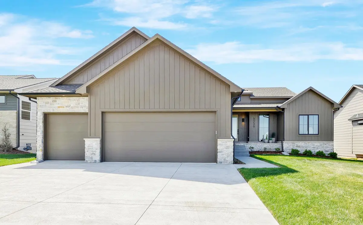 2524 N Emerald Ct, Andover, KS 67002 - #1