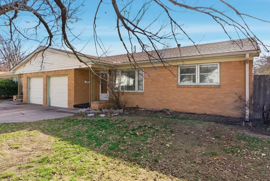 201 W Kinkaid St, Wichita, KS 67213 - #3