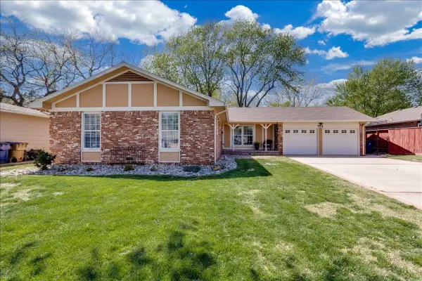 751 N Crestline St, Wichita, KS 67212